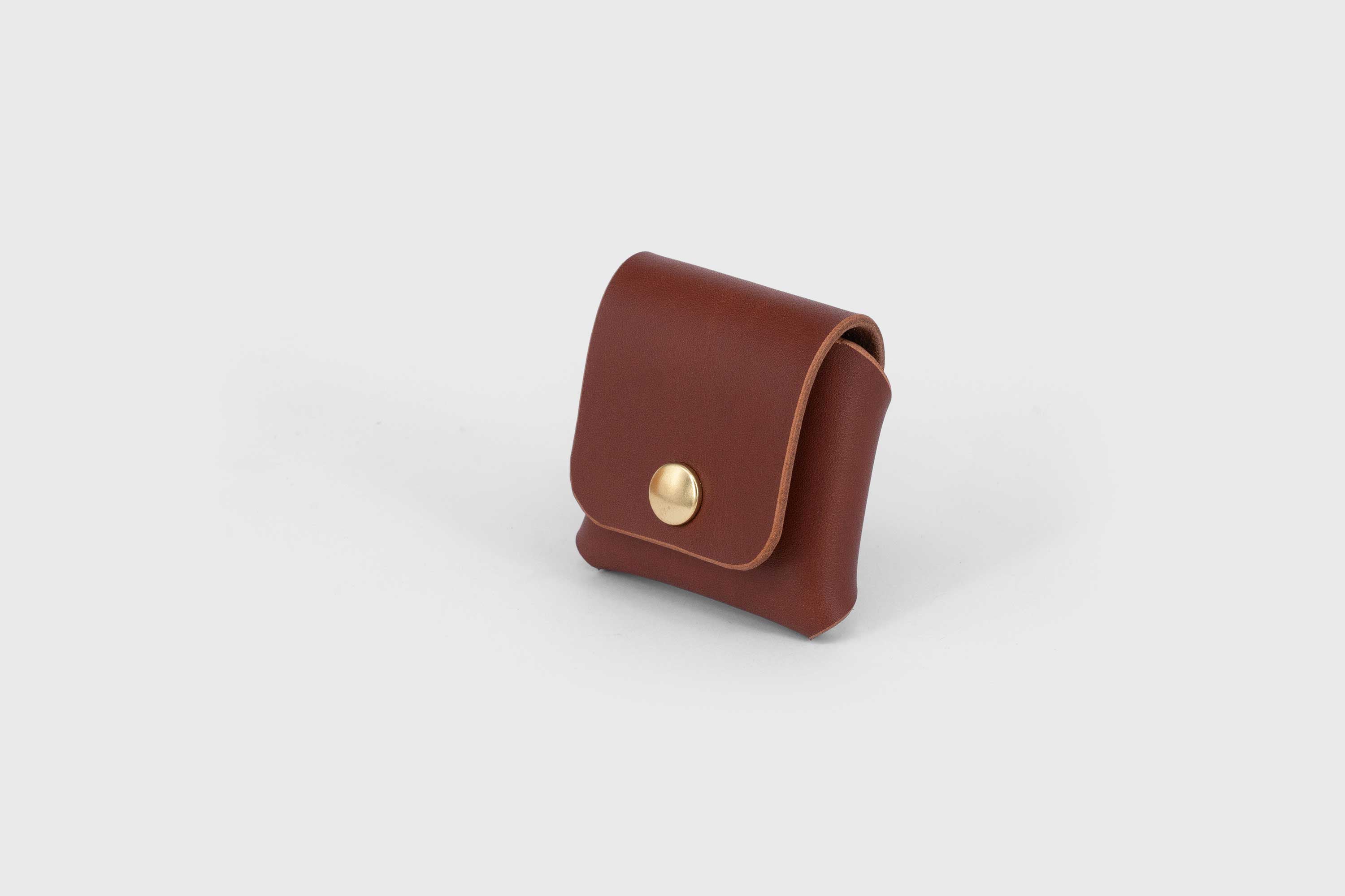 Coin Pouch Case Wallet Leather Full Grain Vegetable Tanned Dark Brown Minimalist Design Atelier Madre Manuel Dreesmann Barcelona