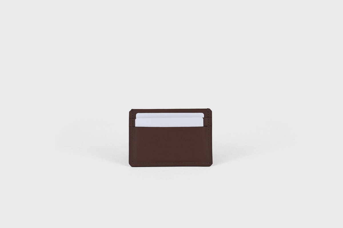 Credit Card Wallet Chocolate Brown Colour Slim Minimalist Atelier Madre Manuel Dreesmann Barcelona Spain 2