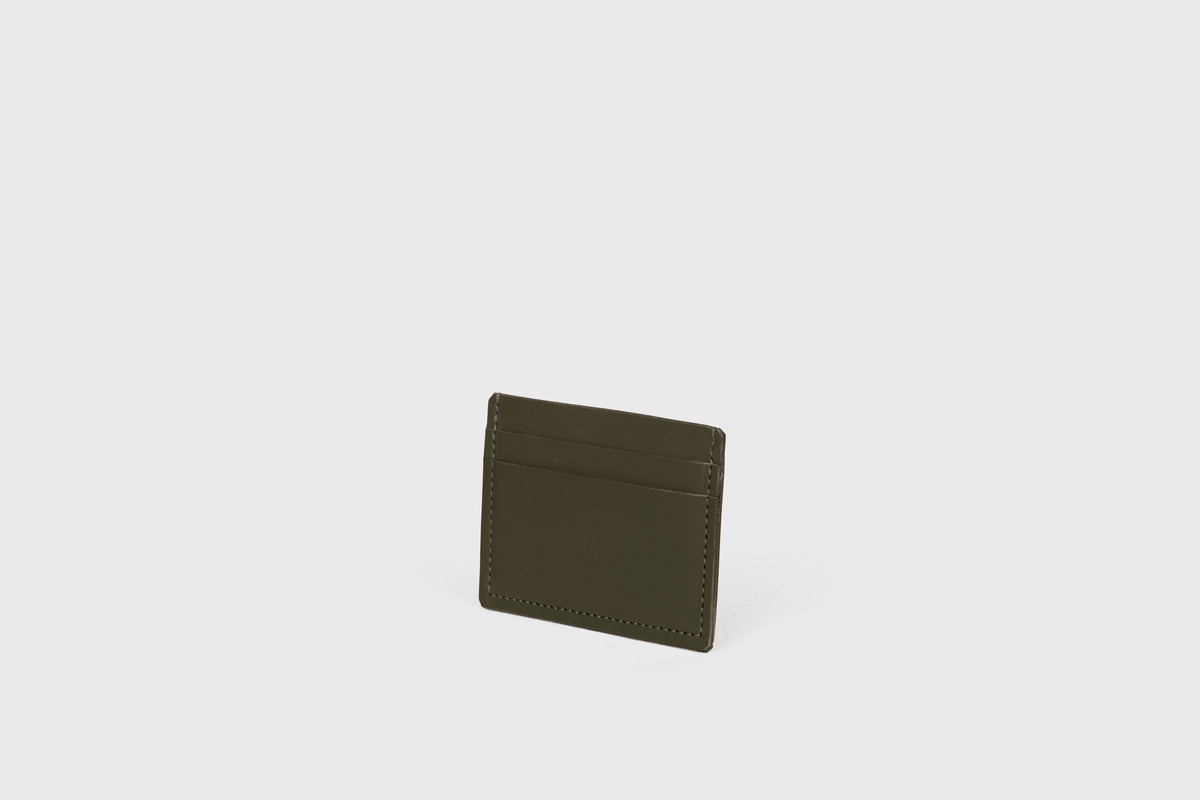 Credit Card Wallet Minimalist Leather Olive Green Atelier Madre Manuel Dreesmann 4