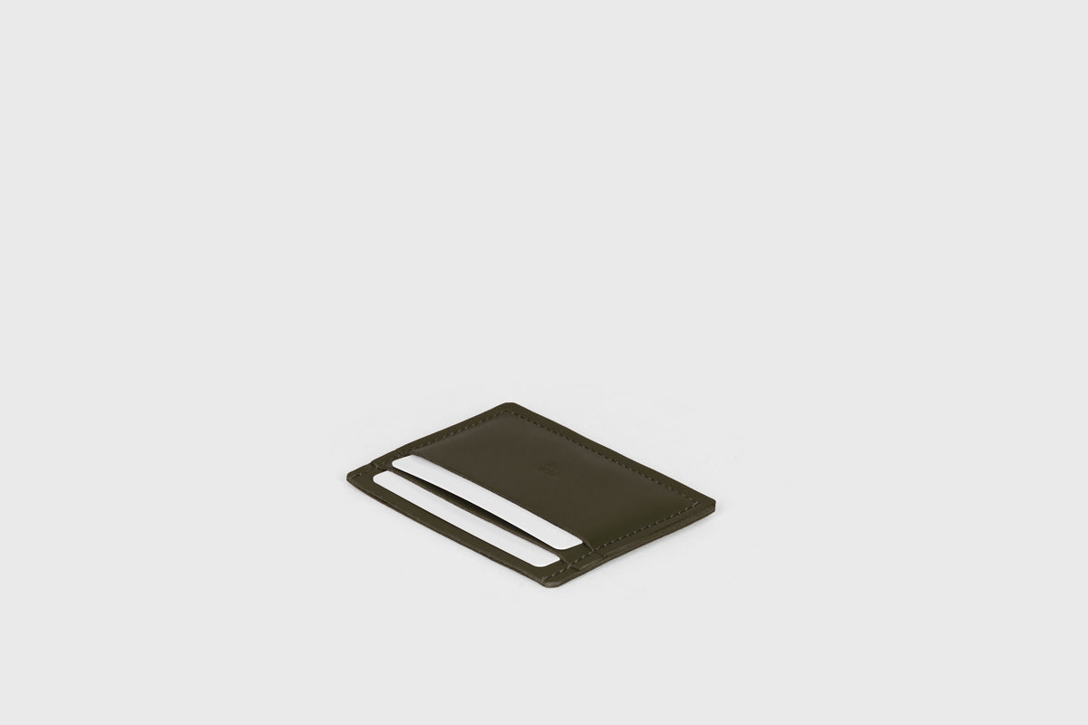 Credit Card Wallet Minimalist Leather Olive Green Atelier Madre Manuel Dreesmann 5