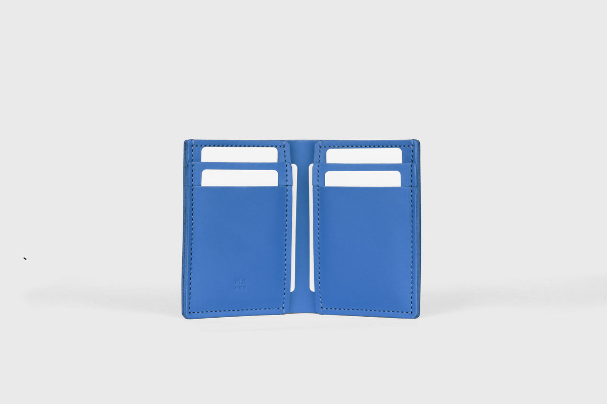 Credit Card Wallet Minimalist Leather Royal Blue Atelier Madre Manuel Dreesmann 1
