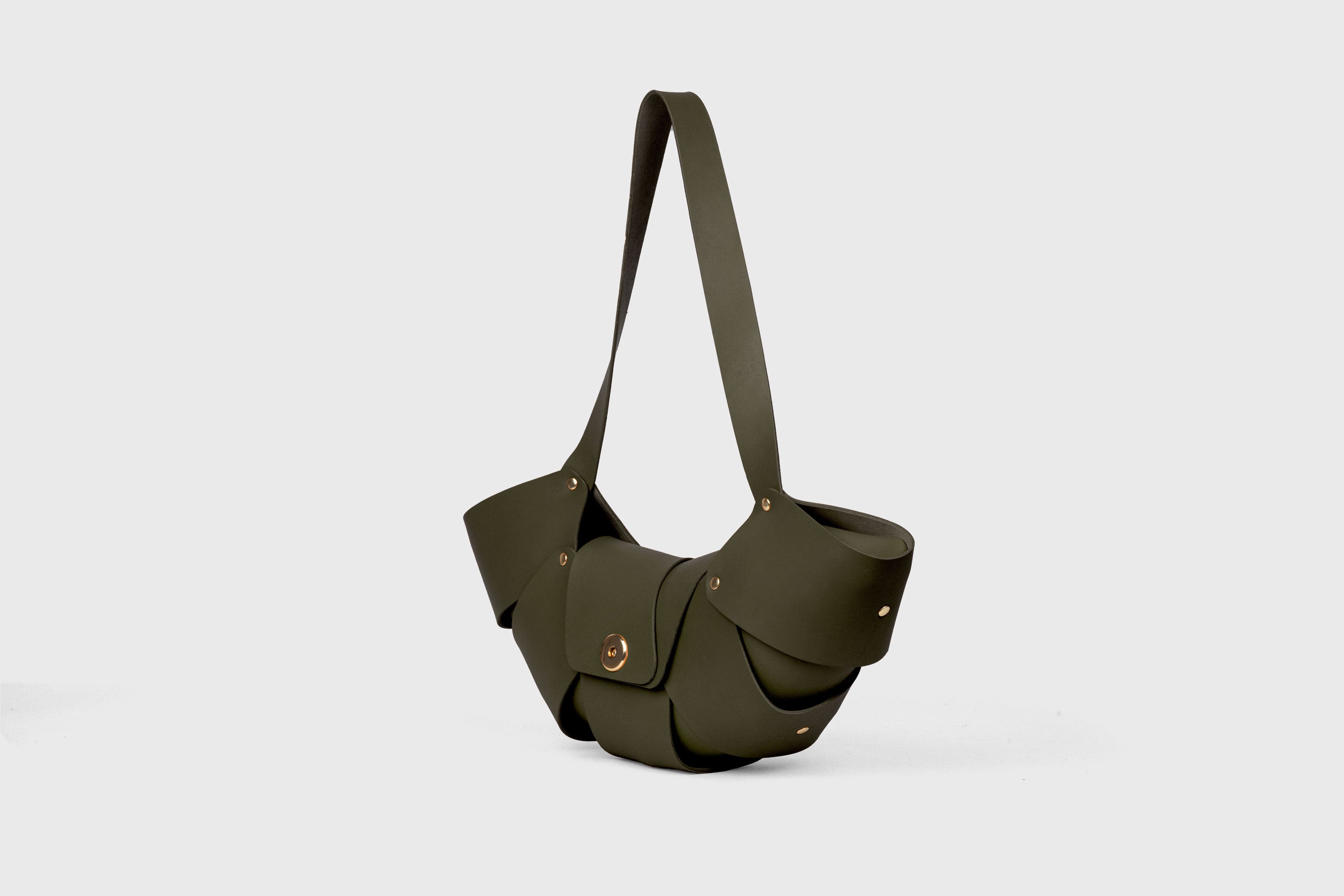 Mala Croissant Verde Azeitona – Couro de Qualidade Premium – Design Minimalista / Mala de Ombro / da Atelier Madre / Manuel Dreesmann Barcelona