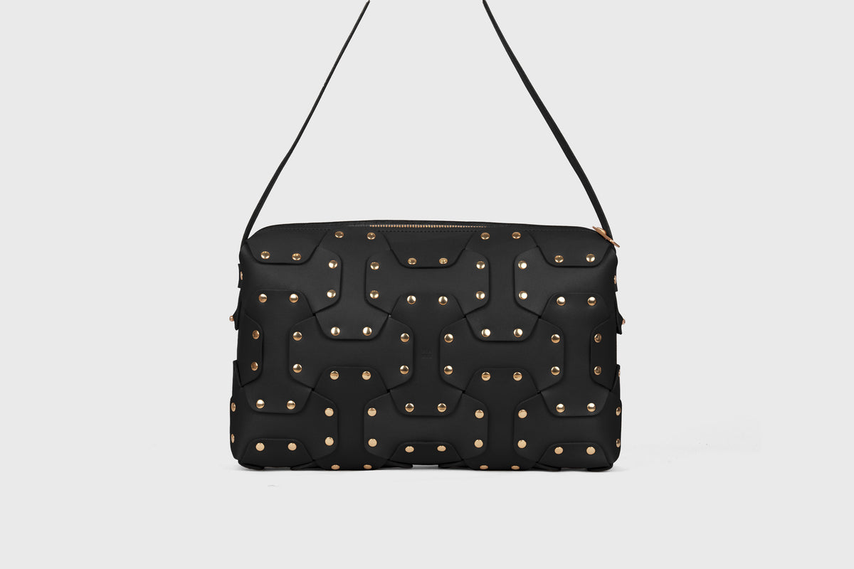 Double Rivet Bag Big Black Colour Leather Vegetable Tanned Modern Minimal Design Premium Quality Atelier Madre Manuel Dreesmann Barcelona 2