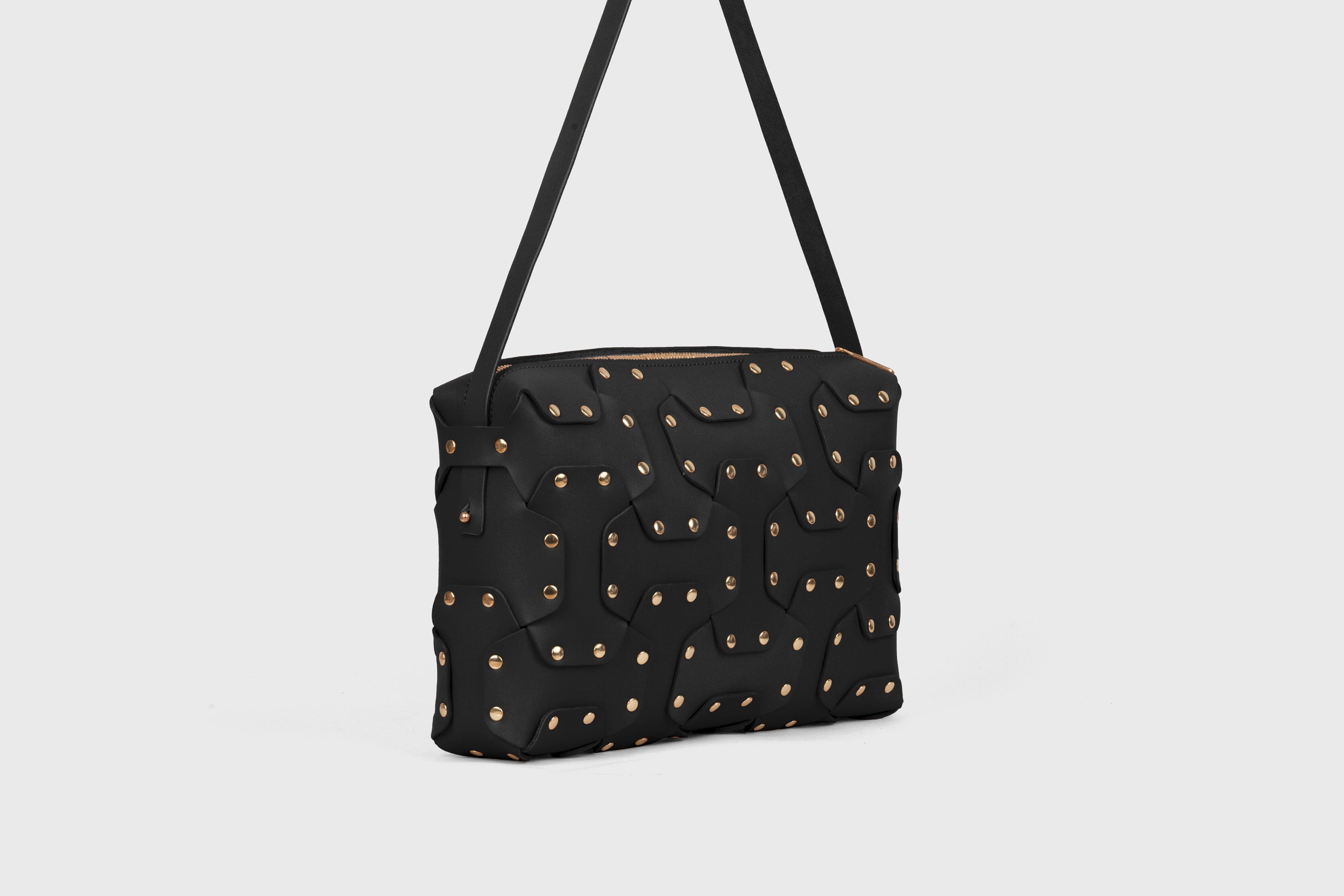 Double Rivet Bag Big, Black Colour, Vegetable-Tanned Leather, Modern Minimal Design. Premium Quality, Atelier Madre, Manuel-Dreesmann, Barcelona