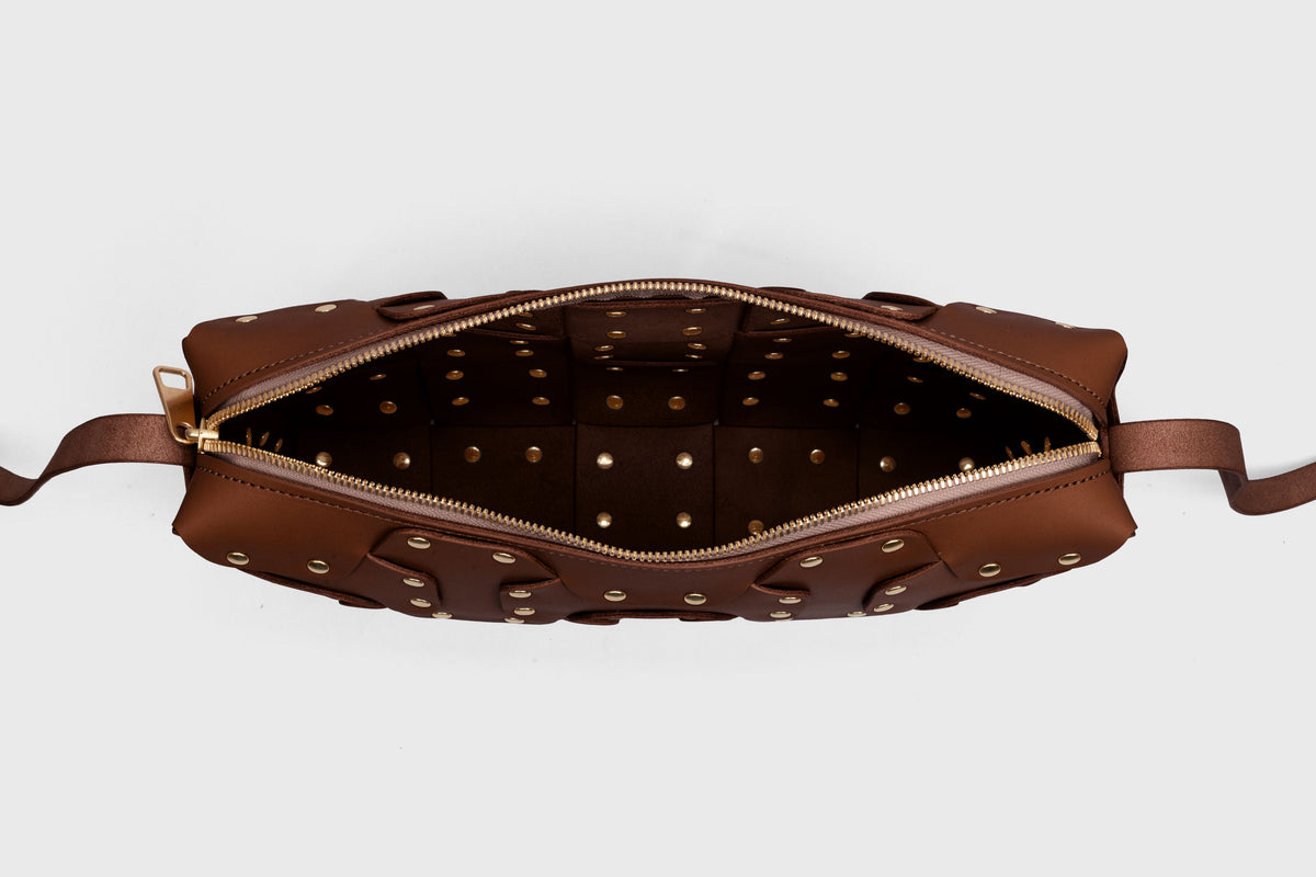 Double Rivet Bag Big Dark Brown Colour Leather Vegetable Tanned Modern Minimal Design Premium Quality Atelier Madre Manuel Dreesmann Barcelona 6
