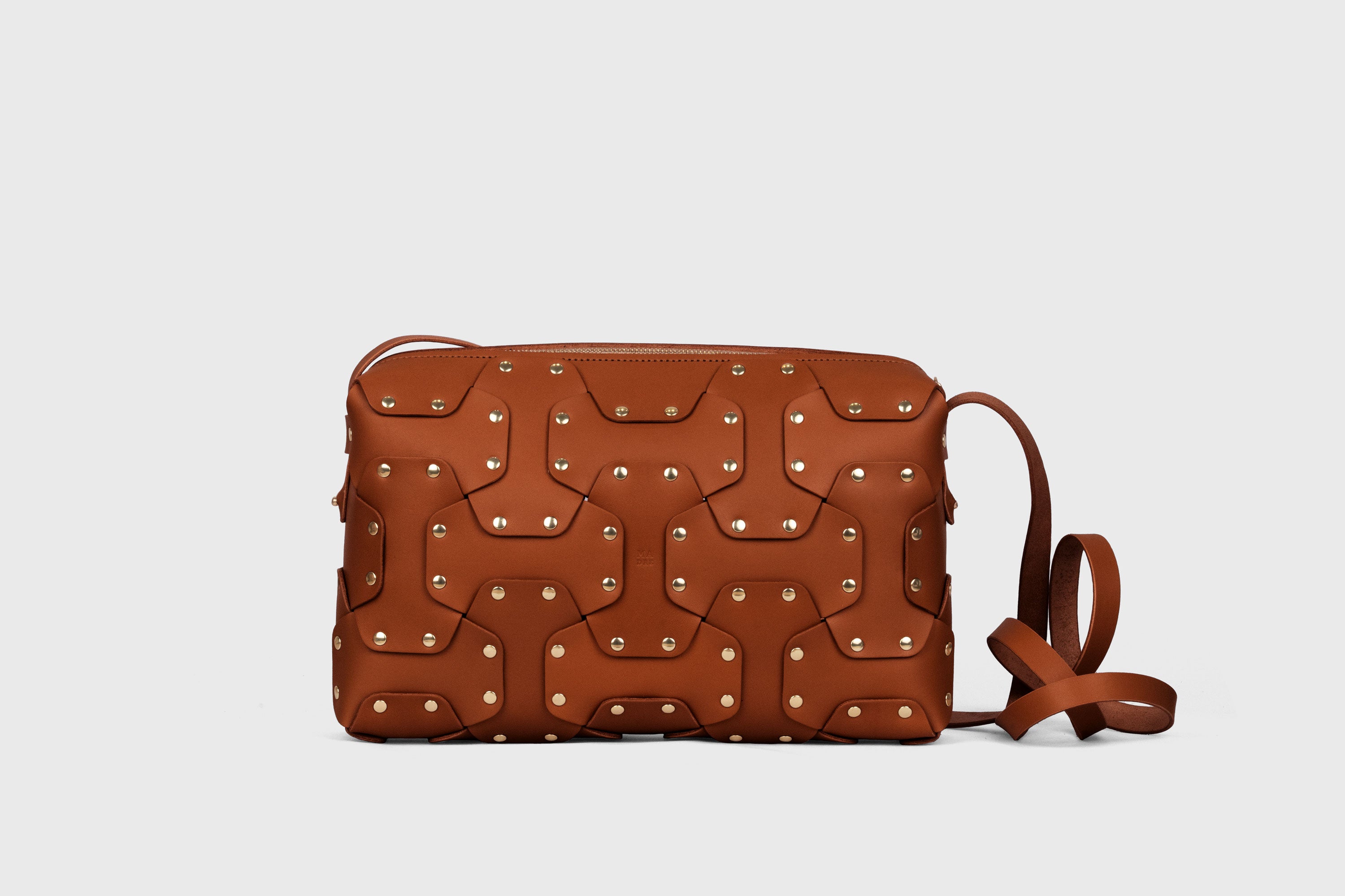 Double Rivet Bag Big, Dark-Brown Colour, Vegetable-Tanned Leather, Modern Minimal Design. Premium Quality, Atelier Madre, Manuel-Dreesmann, Barcelona