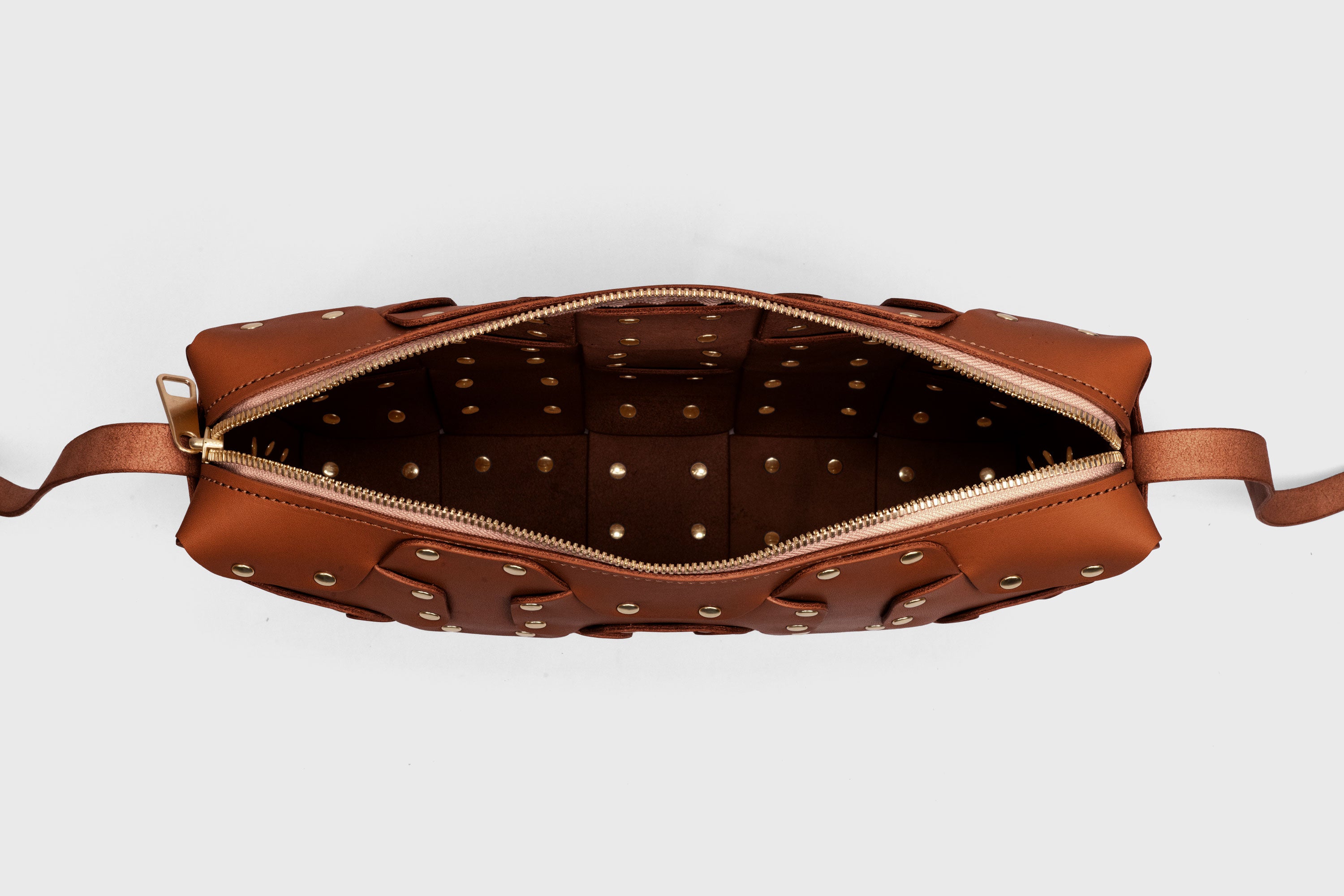 Double Rivet Bag Big, Dark-Brown Colour, Vegetable-Tanned Leather, Modern Minimal Design. Premium Quality, Atelier Madre, Manuel-Dreesmann, Barcelona