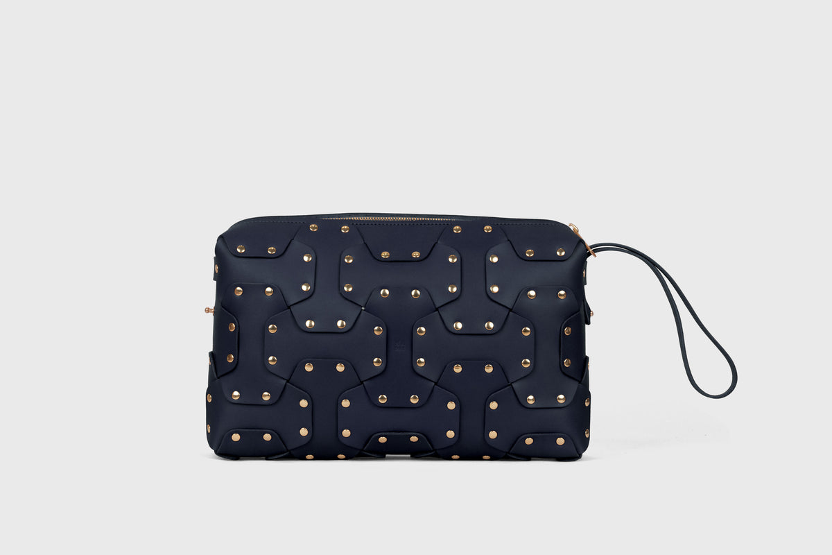 Double Rivet Bag Big Marine Blue Colour Leather Vegetable Tanned Modern Minimal Design Premium Quality Atelier Madre Manuel Dreesmann Barcelona 5