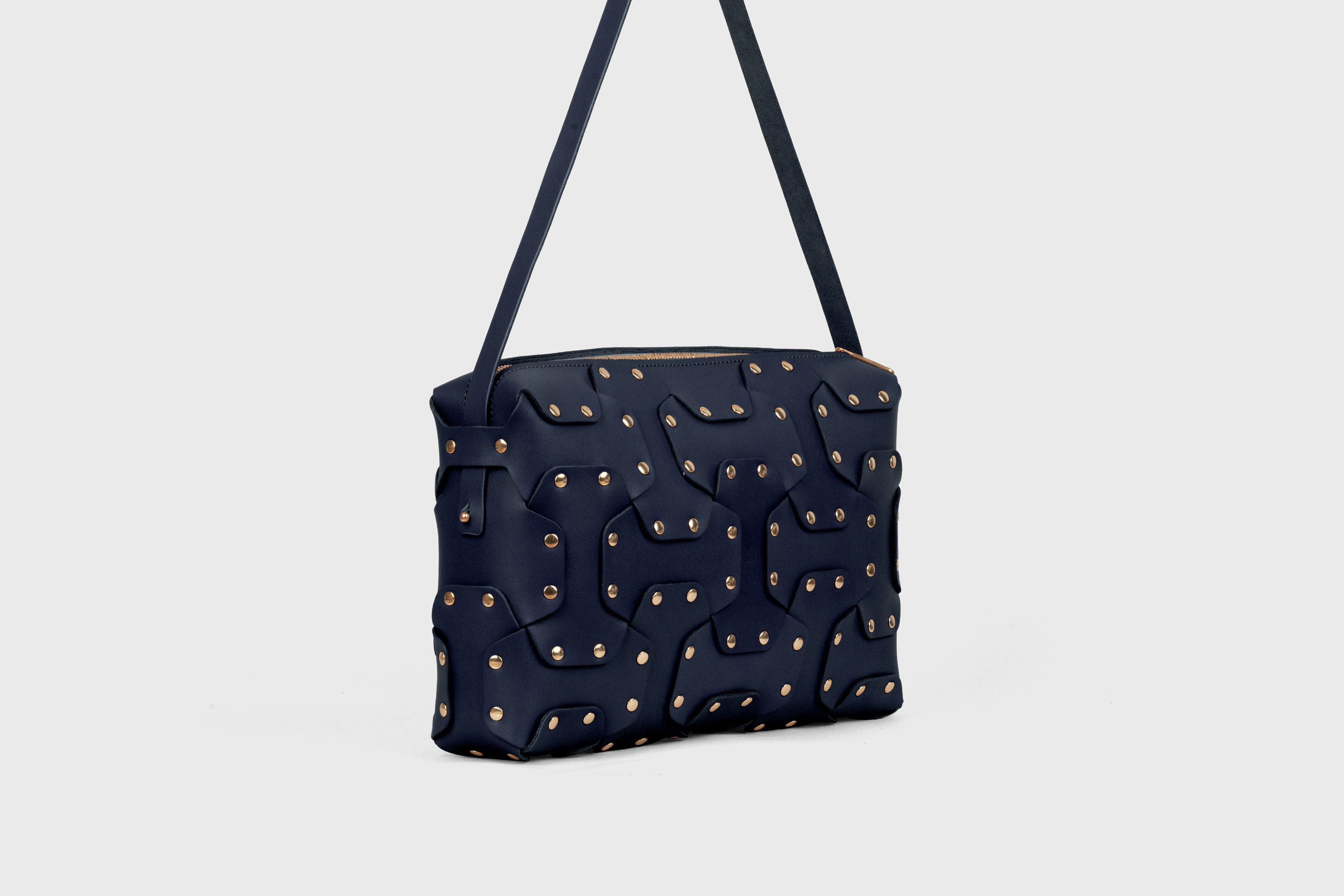 Double Rivet Bag Big, Marine-Blue Colour, Vegetable-Tanned Leather, Modern Minimal Design. Premium Quality, Atelier Madre, Manuel-Dreesmann, Barcelona