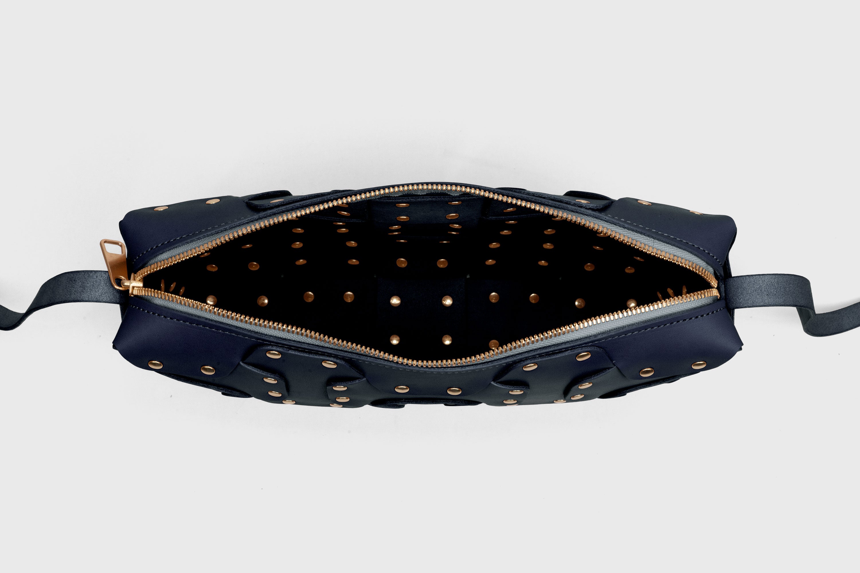 Double Rivet Bag Big, Marine-Blue Colour, Vegetable-Tanned Leather, Modern Minimal Design. Premium Quality, Atelier Madre, Manuel-Dreesmann, Barcelona