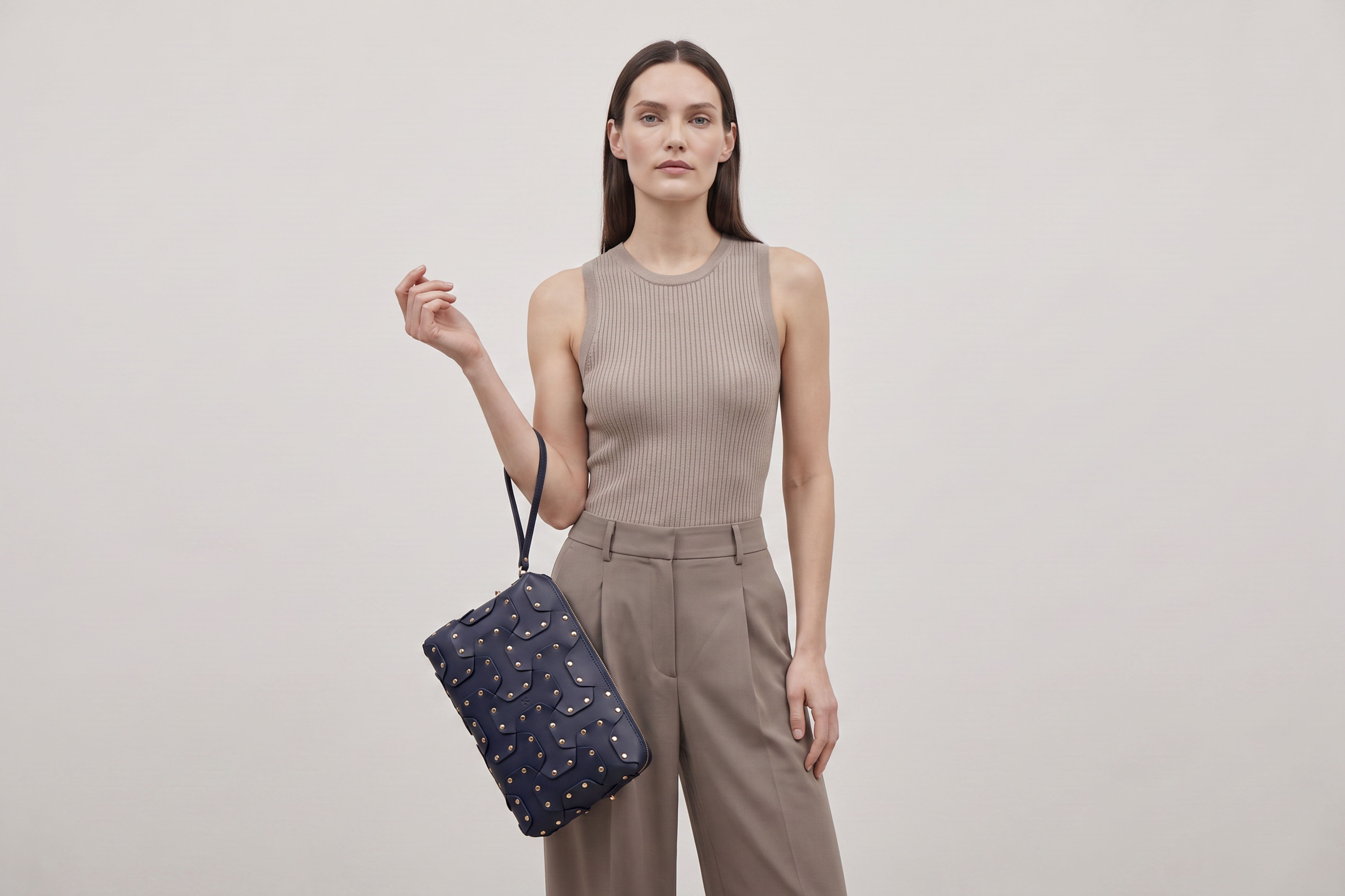 Double Rivet Bag Big on a model, Marine Blue Colour, Vegetable-Tanned Leather, Modern Minimal Design. Premium Quality, Atelier Madre, Manuel-Dreesmann, Barcelona
