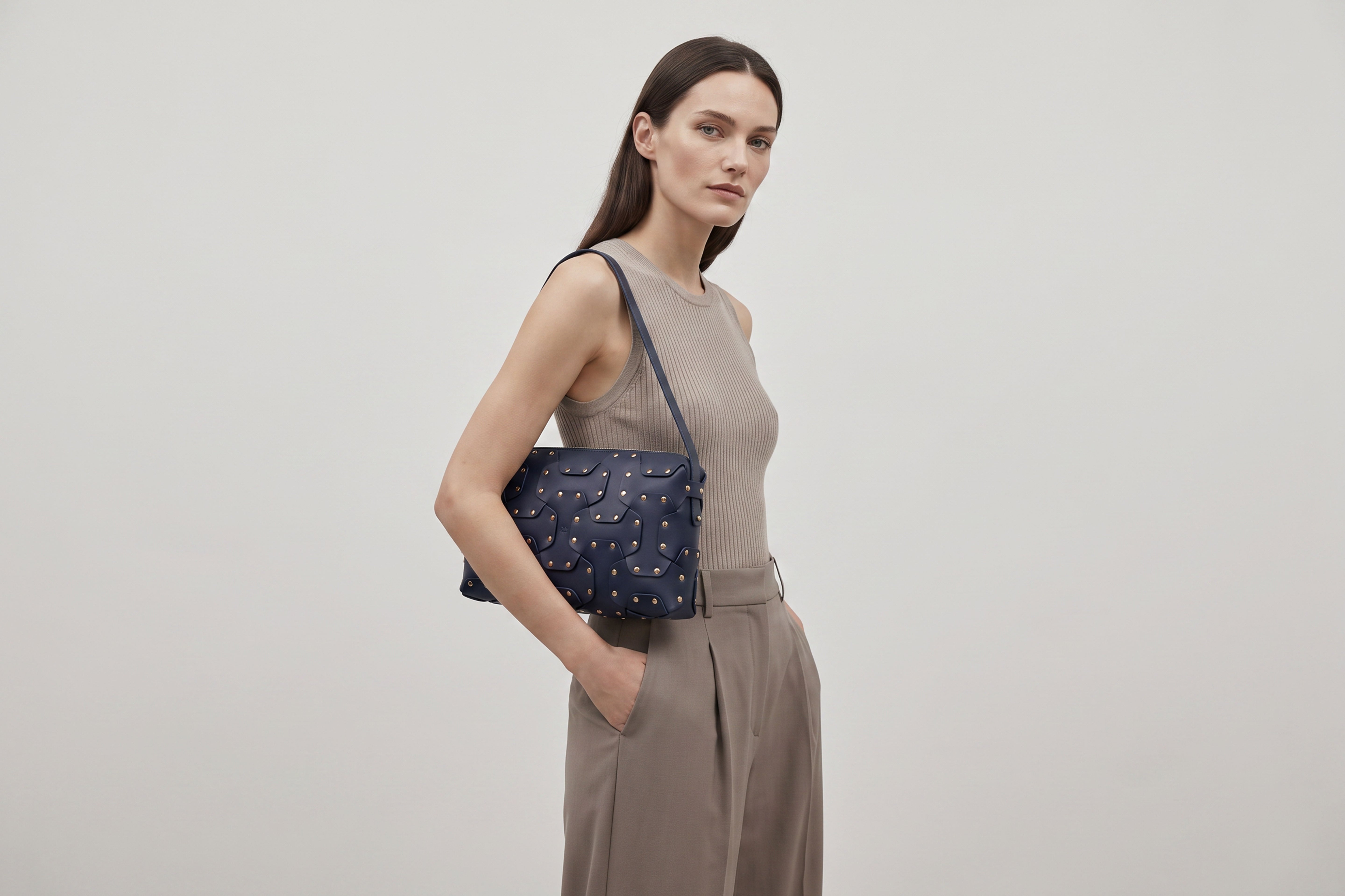 Double Rivet Bag Big on a model, Marine Blue Colour, Vegetable-Tanned Leather, Modern Minimal Design. Premium Quality, Atelier Madre, Manuel-Dreesmann, Barcelona