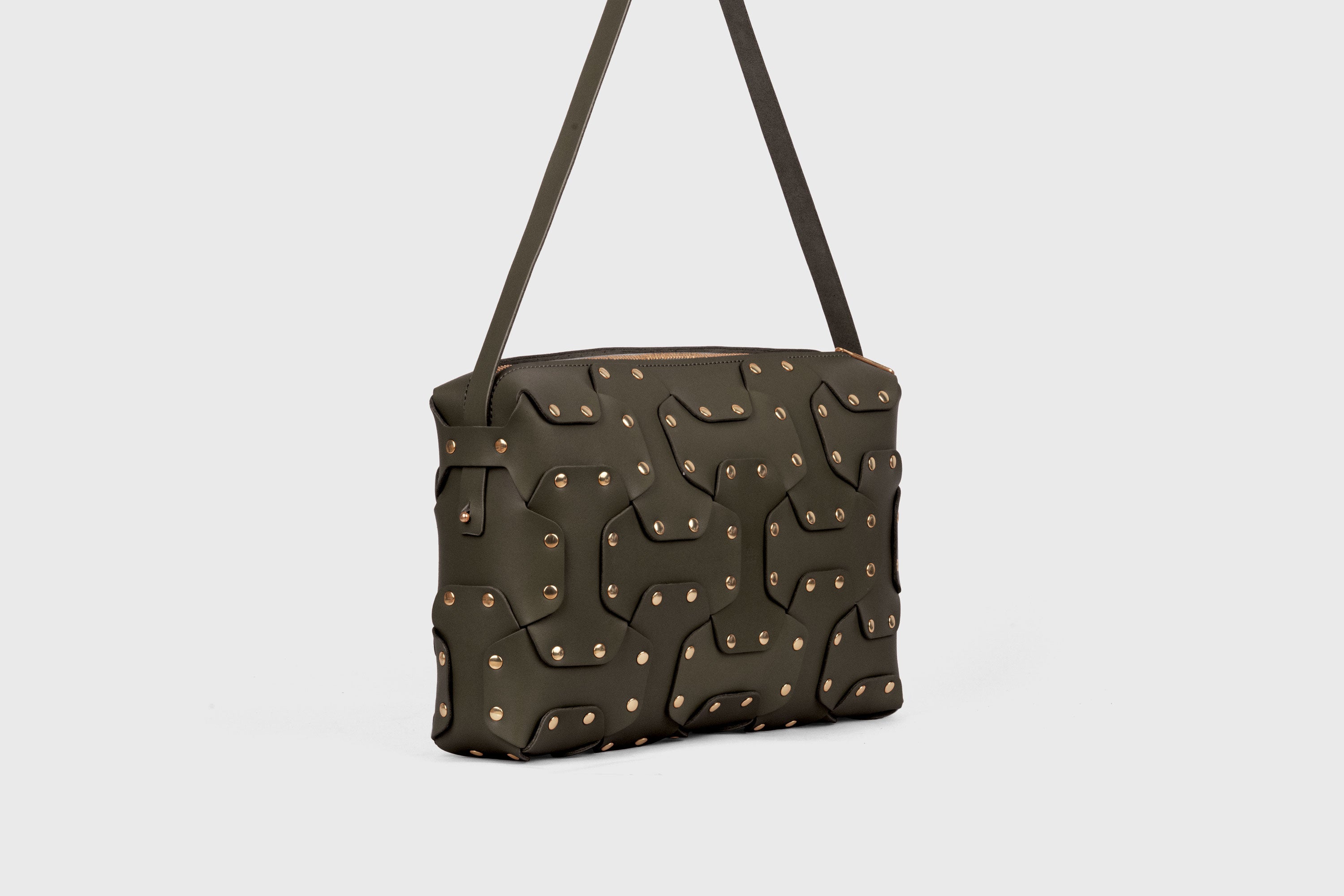 Double Rivet Bag Big, Olive Green Colour, Vegetable-Tanned Leather, Modern Minimal Design. Premium Quality, Atelier Madre, Manuel-Dreesmann, Barcelona