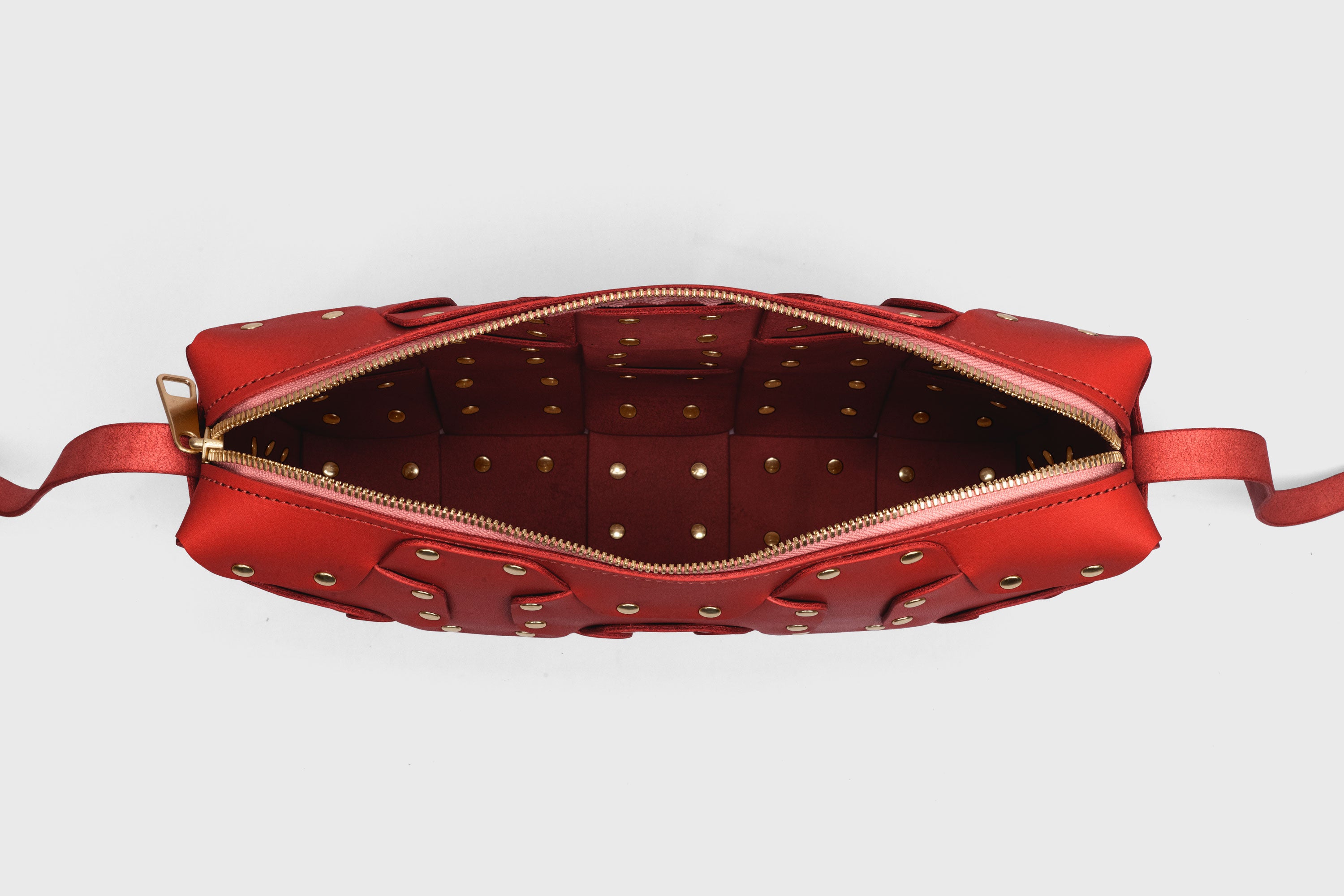 Double Rivet Bag Big, Red Colour, Vegetable-Tanned Leather, Modern Minimal Design. Premium Quality, Atelier Madre, Manuel-Dreesmann, Barcelona
