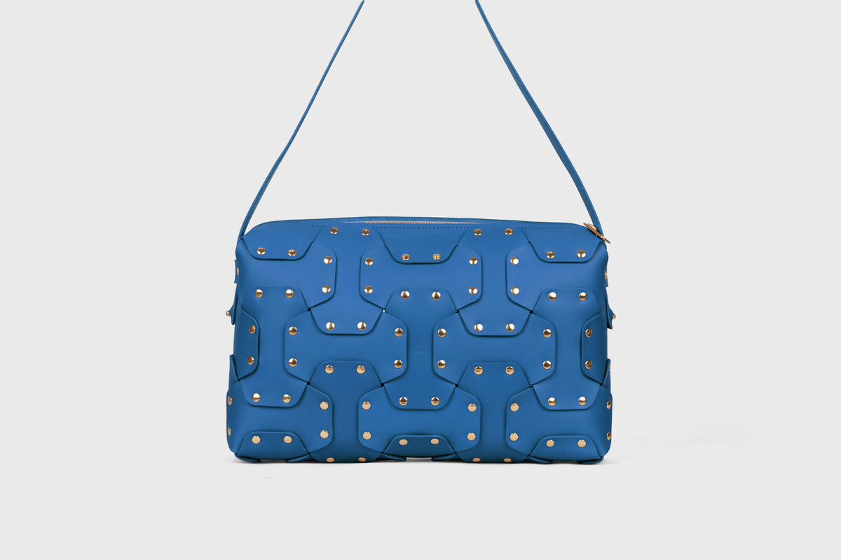 Double Rivet Bag Big Royal Blue Colour Leather Vegetable Tanned Modern Minimal Design Premium Quality Atelier Madre Manuel Dreesmann Barcelona 2