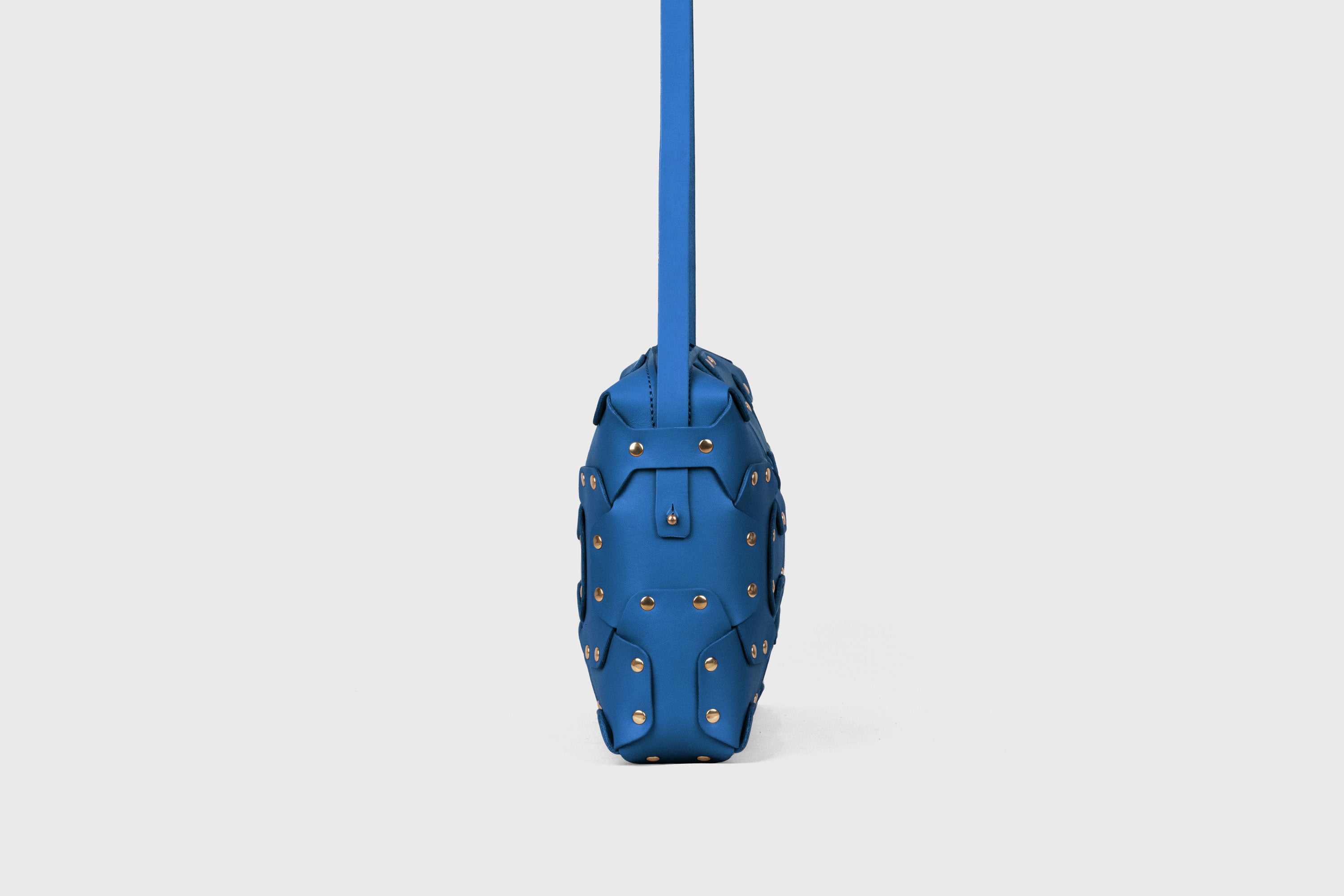 Double Rivet Bag Big, Royal Blue Colour, Vegetable-Tanned Leather, Modern Minimal Design. Premium Quality, Atelier Madre, Manuel-Dreesmann, Barcelona