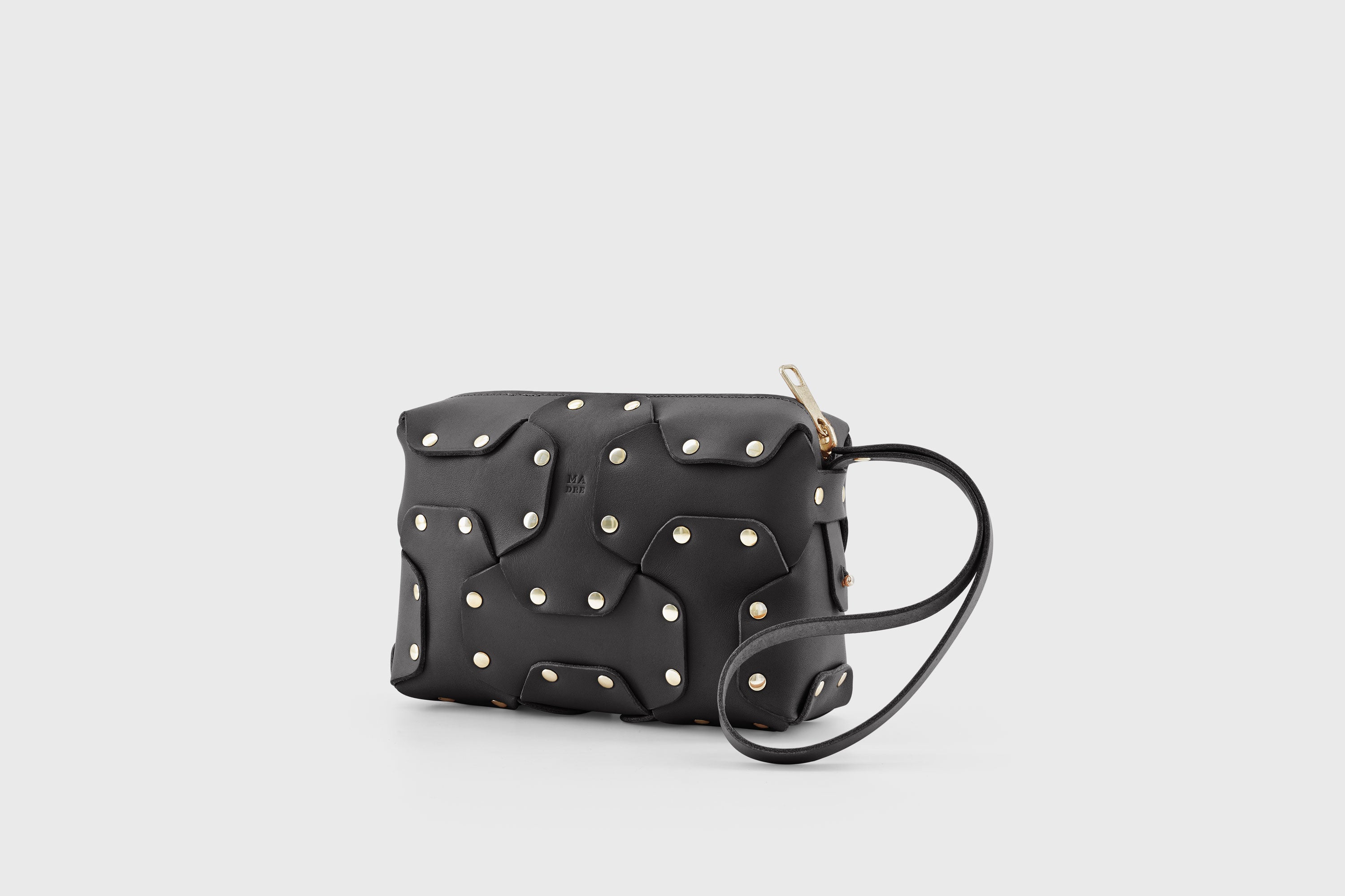 Double Rivet Bag Black Color Leather Full Grain Vegetable Tanned Leather Modern Minimalist Design Premium Quality Full Brass Clutch Crossbody Shoulder Bag Atelier Madre Manuel Dreesmann Barcelona Spain
