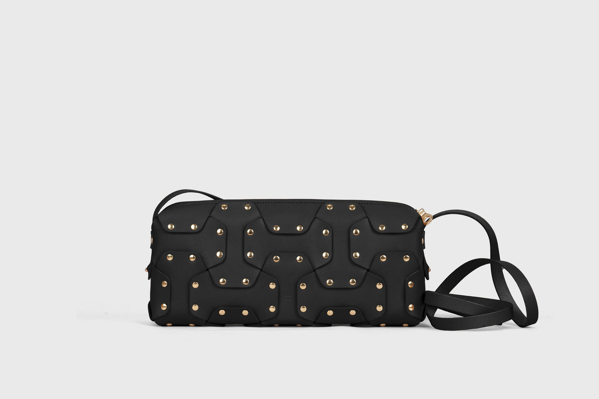 Double Rivet Bag Long Black Colour Leather Vegetable Tanned Modern Minimal Design Premium Quality Atelier Madre Manuel Dreesmann Barcelona 4