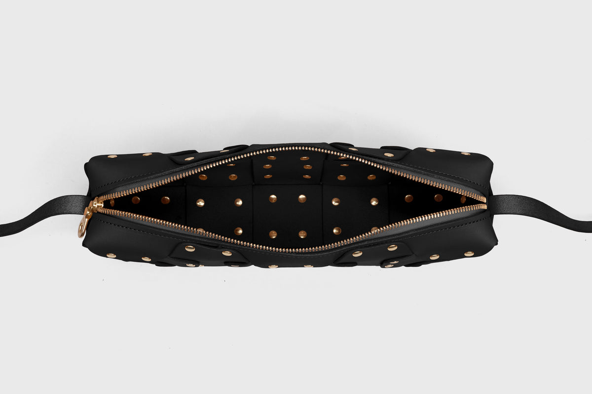 Double Rivet Bag Long Black Colour Leather Vegetable Tanned Modern Minimal Design Premium Quality Atelier Madre Manuel Dreesmann Barcelona 6