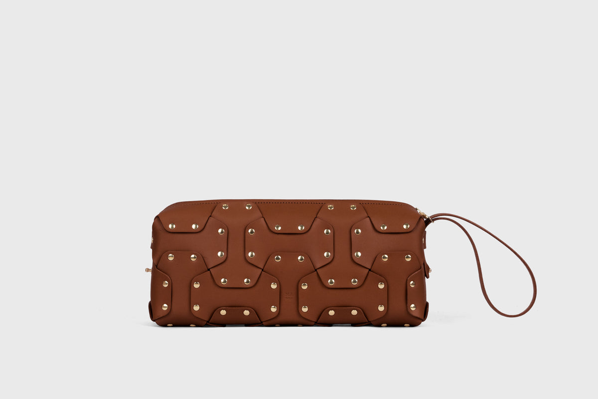 Double Rivet Bag Long Dark Brown Colour Leather Vegetable Tanned Modern Minimal Design Premium Quality Atelier Madre Manuel Dreesmann Barcelona 5