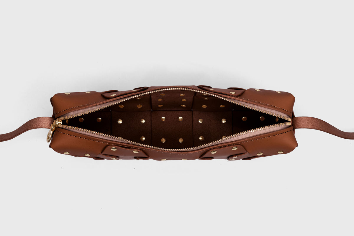 Double Rivet Bag Long Dark Brown Colour Leather Vegetable Tanned Modern Minimal Design Premium Quality Atelier Madre Manuel Dreesmann Barcelona 6