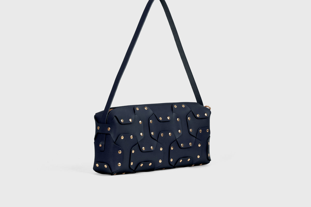 Double Rivet Bag Long Marine Blue Colour Leather Vegetable Tanned Modern Minimal Design Premium Quality Atelier Madre Manuel Dreesmann Barcelona 2