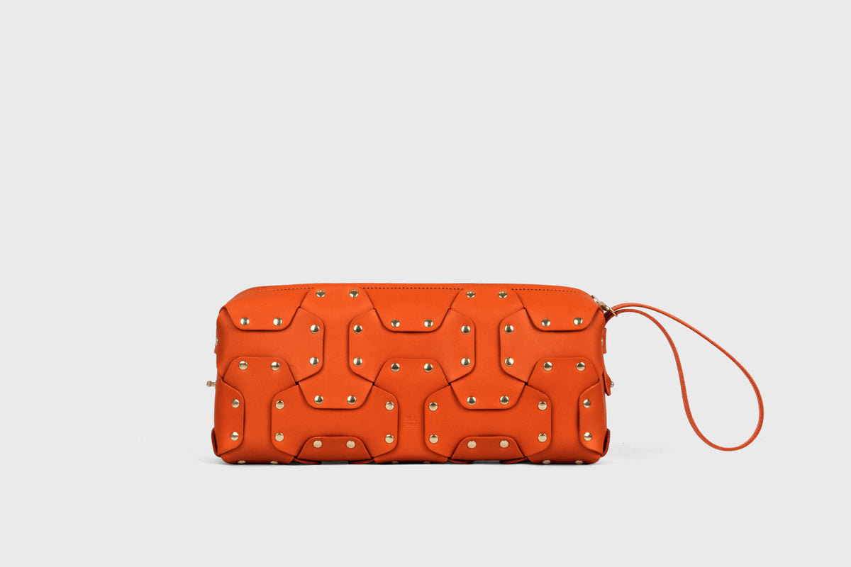 Double Rivet Bag Long Orange Colour Leather Vegetable Tanned Modern Minimal Design Premium Quality Atelier Madre Manuel Dreesmann Barcelona 5