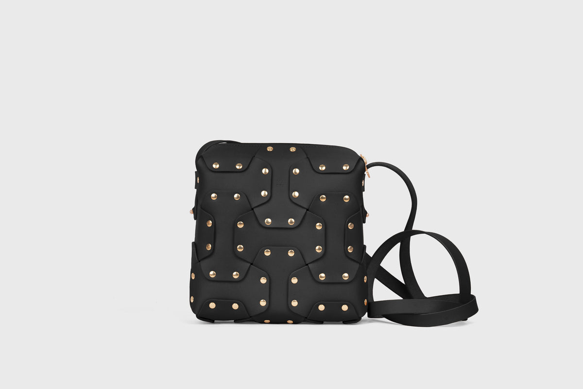 Double Rivet Bag Squared, Black Colour, Vegetable-Tanned Leather, Modern Minimal Design. Premium Quality, Atelier Madre, Manuel-Dreesmann, Barcelona