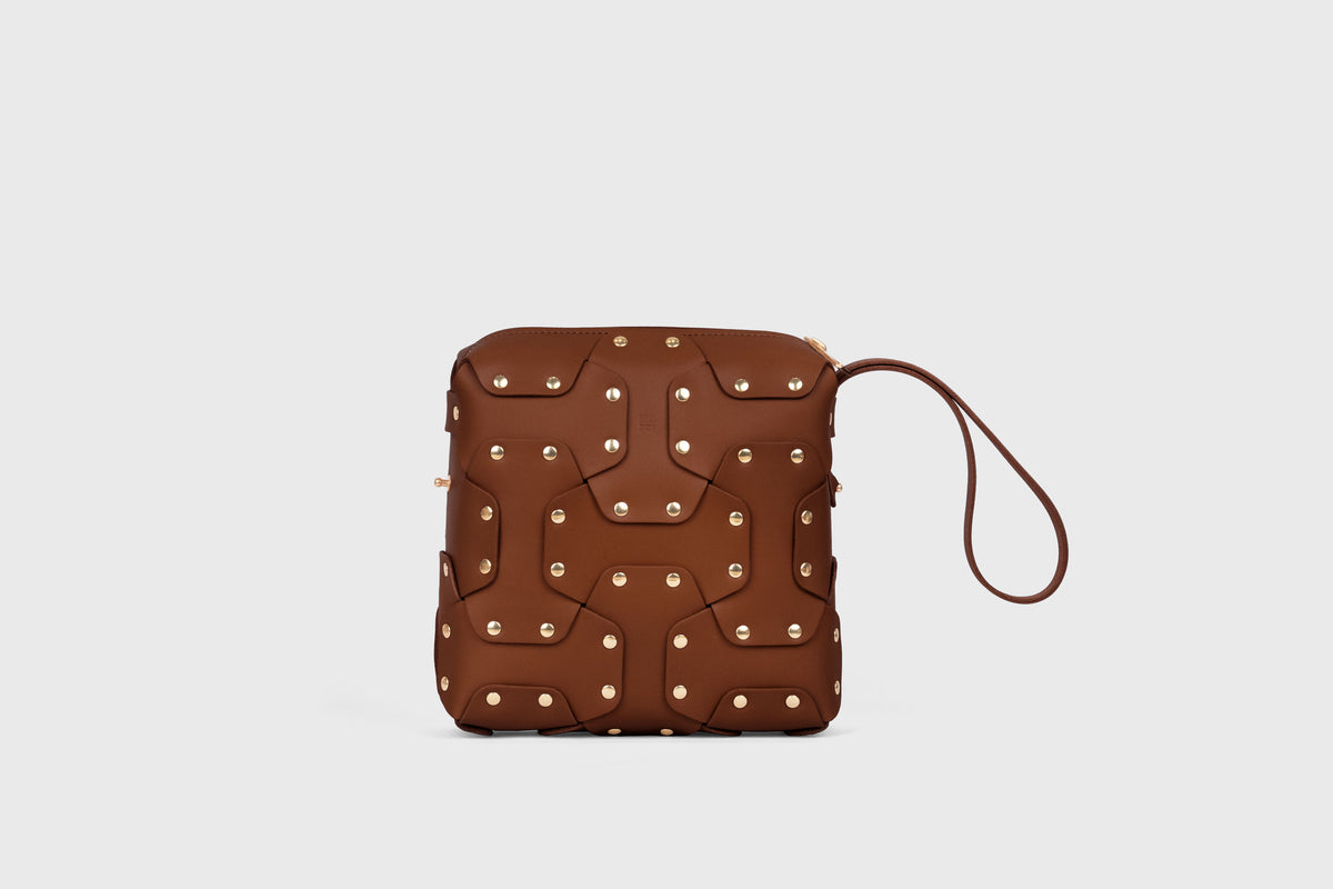 Double Rivet Bag Squared, Brown Colour, Vegetable-Tanned Leather, Modern Minimal Design. Premium Quality, Atelier Madre, Manuel-Dreesmann, Barcelona