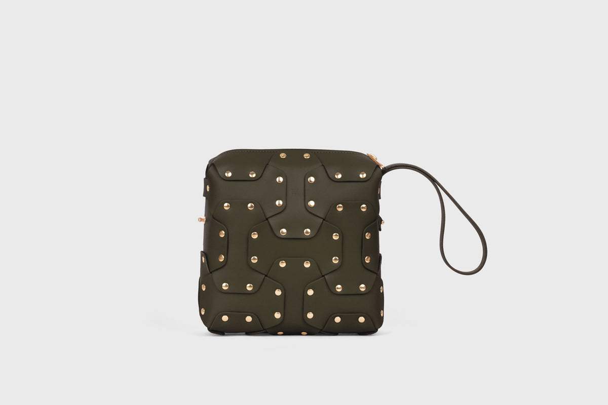Double Rivet Bag Squared, Olive Green Colour, Vegetable-Tanned Leather, Modern Minimal Design. Premium Quality, Atelier Madre, Manuel-Dreesmann, Barcelona