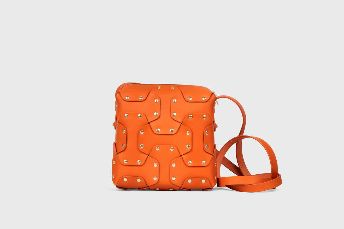 Double Rivet Bag Squared, Orange Colour, Vegetable-Tanned Leather, Modern Minimal Design. Premium Quality, Atelier Madre, Manuel-Dreesmann, Barcelona