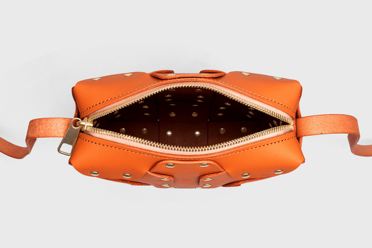 Double Rivet Bag Squared, Orange Colour, Vegetable-Tanned Leather, Modern Minimal Design. Premium Quality, Atelier Madre, Manuel-Dreesmann, Barcelona