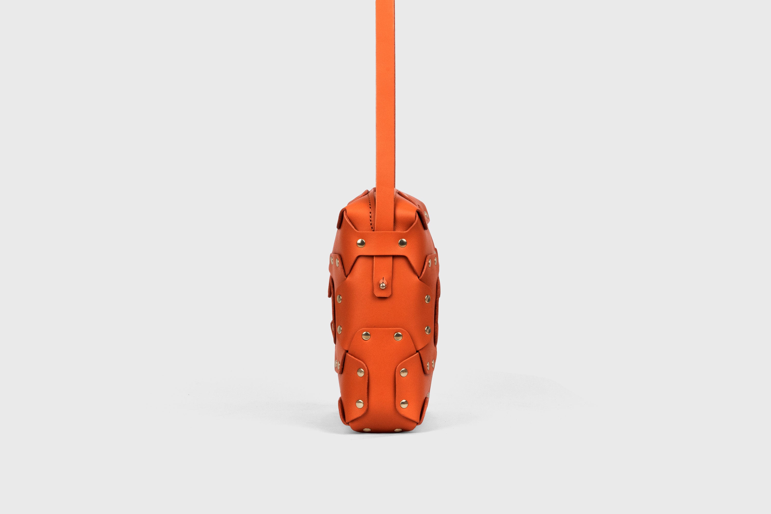 Double Rivet Bag Squared, Orange Colour, Vegetable-Tanned Leather, Modern Minimal Design. Premium Quality, Atelier Madre, Manuel-Dreesmann, Barcelona