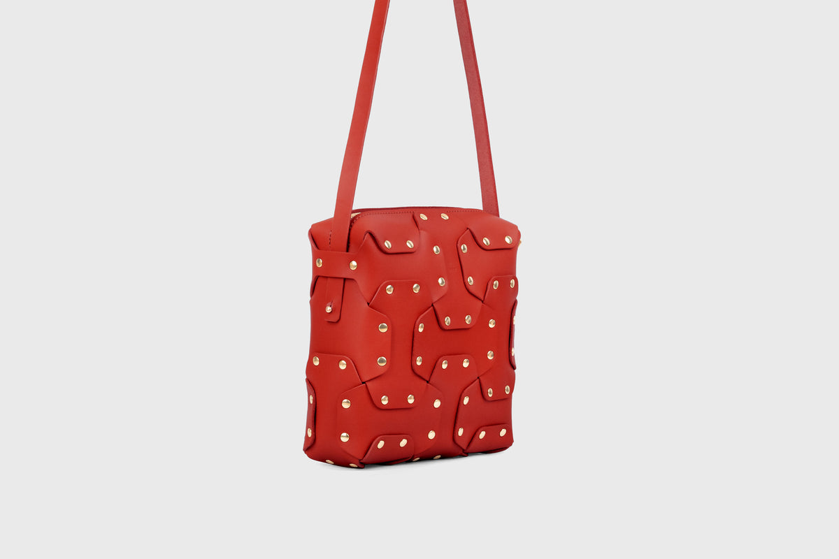Double Rivet Bag Squared, Red Colour, Vegetable-Tanned Leather, Modern Minimal Design. Premium Quality, Atelier Madre, Manuel-Dreesmann, Barcelona