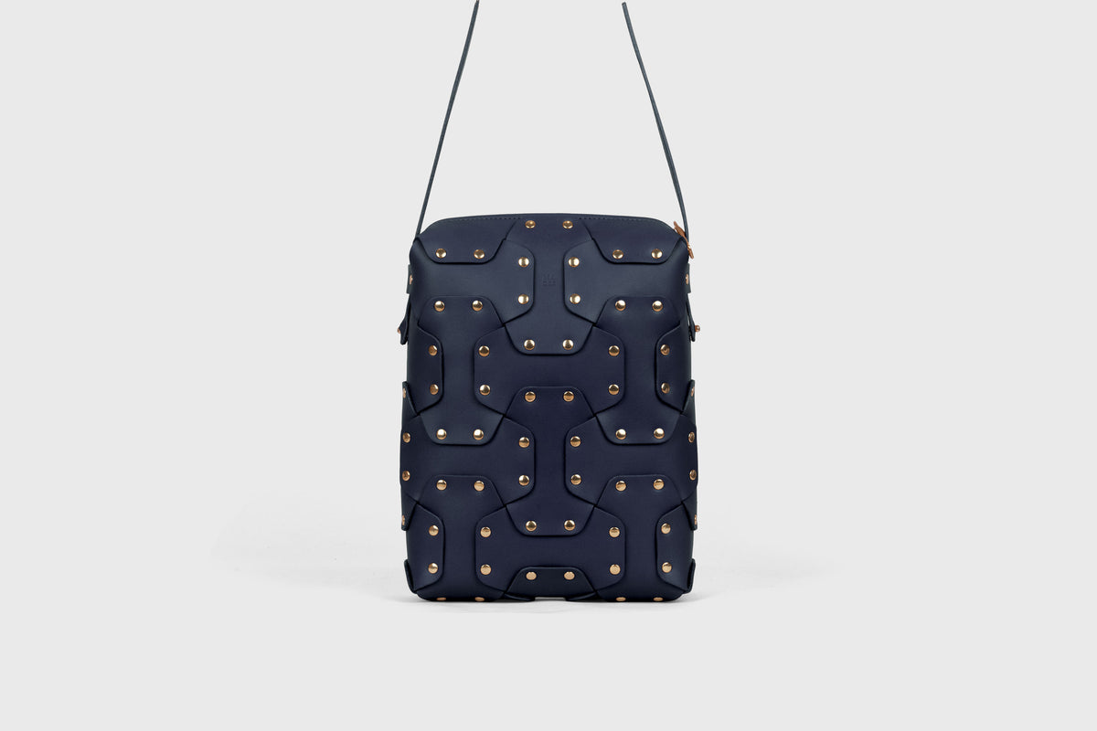 Double Rivet Bag Tall Marine Blue Colour Leather Vegetable Tanned Modern Minimal Design Premium Quality Atelier Madre Manuel Dreesmann Barcelona Spain 2