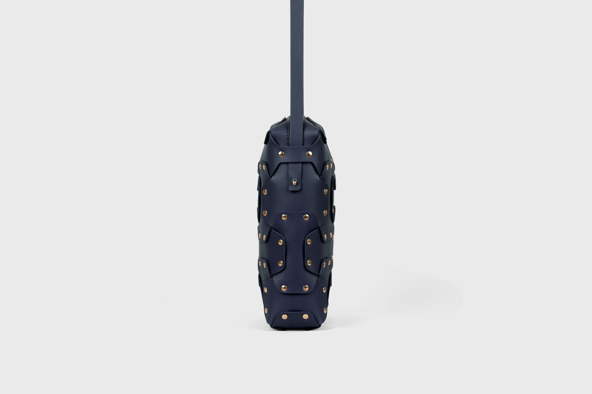 Double Rivet Bag Tall Marine Blue Colour Leather Vegetable Tanned Modern Minimal Design Premium Quality Atelier Madre Manuel Dreesmann Barcelona Spain 4