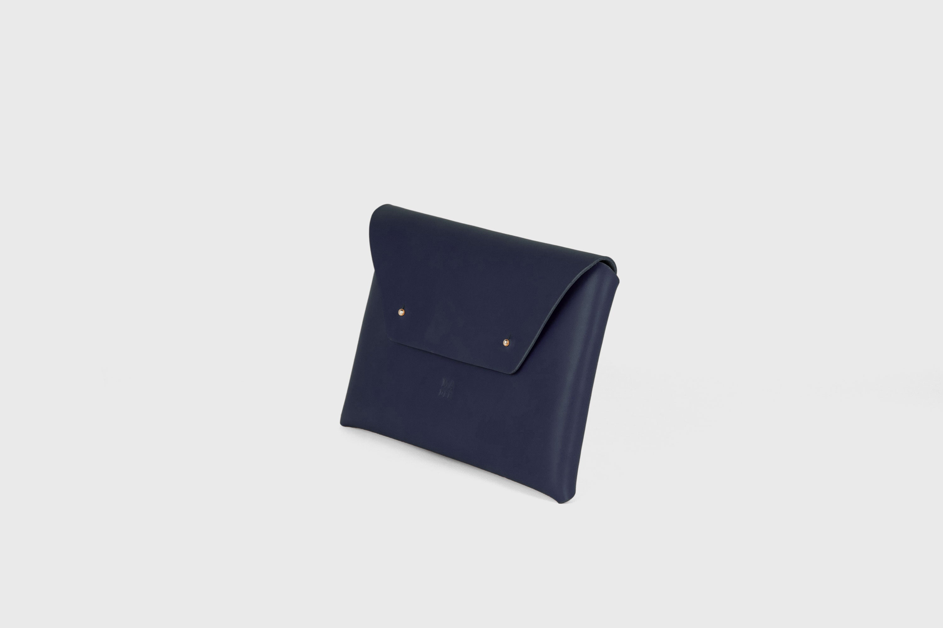 Envelope Clutch Premium Leather Marine Blue Color Handmade Minimalist Design Atelier Madre Manuel Dreesmann Barcelona Spain
