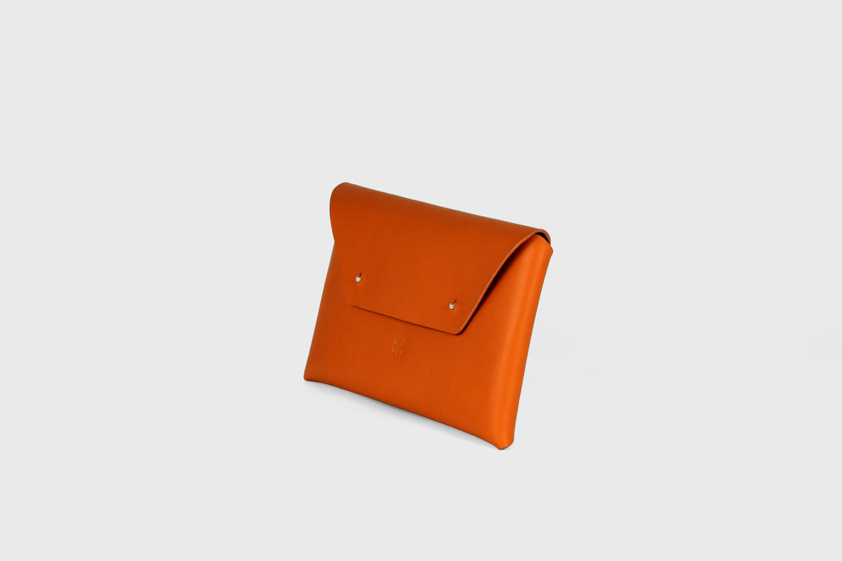 Envelope Clutch Medium Orange Leather Atelier Madre Manuel Dreesmann 12