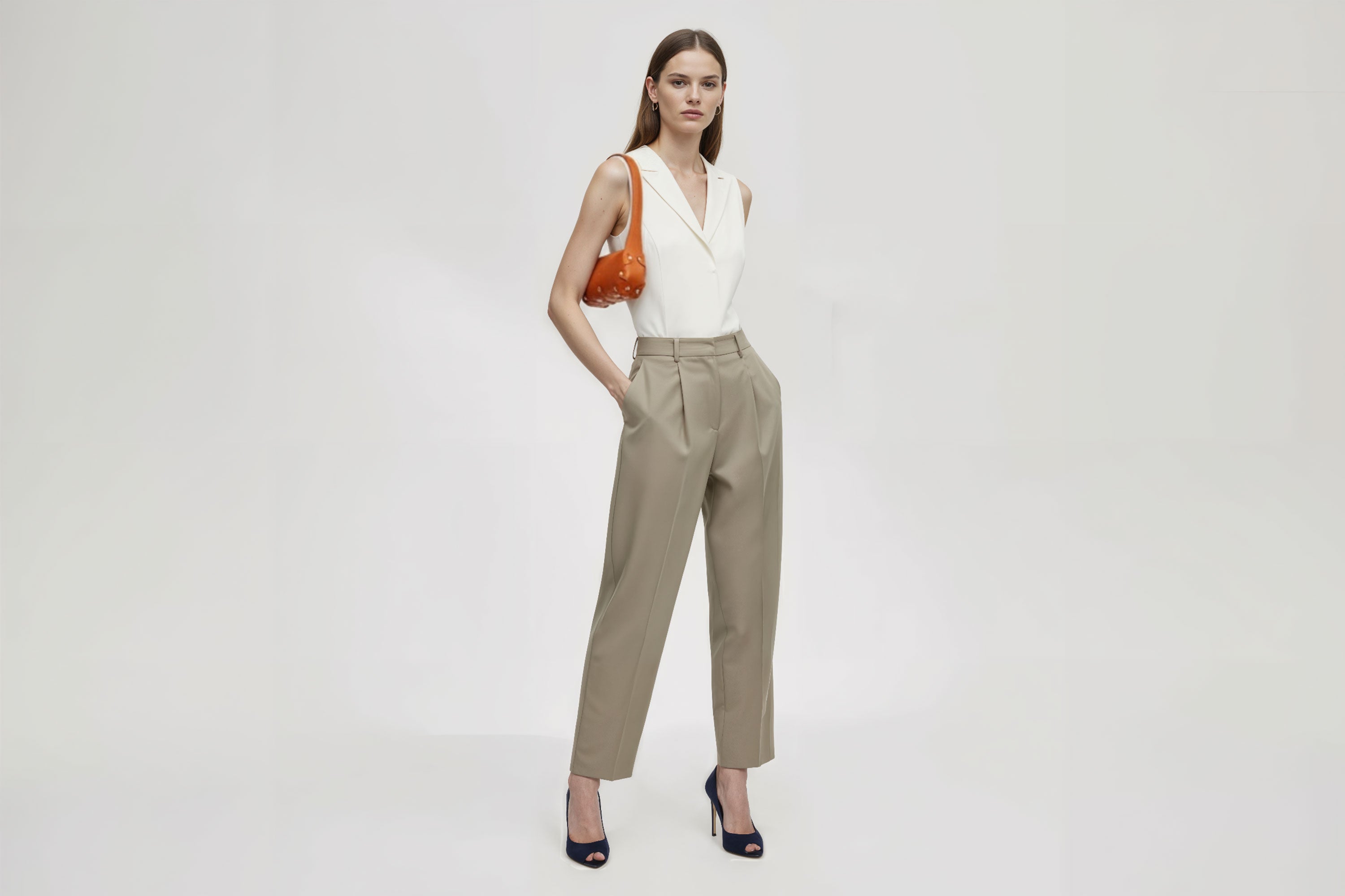 Fiona Bag Small Orange Color Leather On Model Zipper Shoulder Bag Minimalist Modern Design Premium Quality Atelier Madre Manuel Dreesmann Barcelona