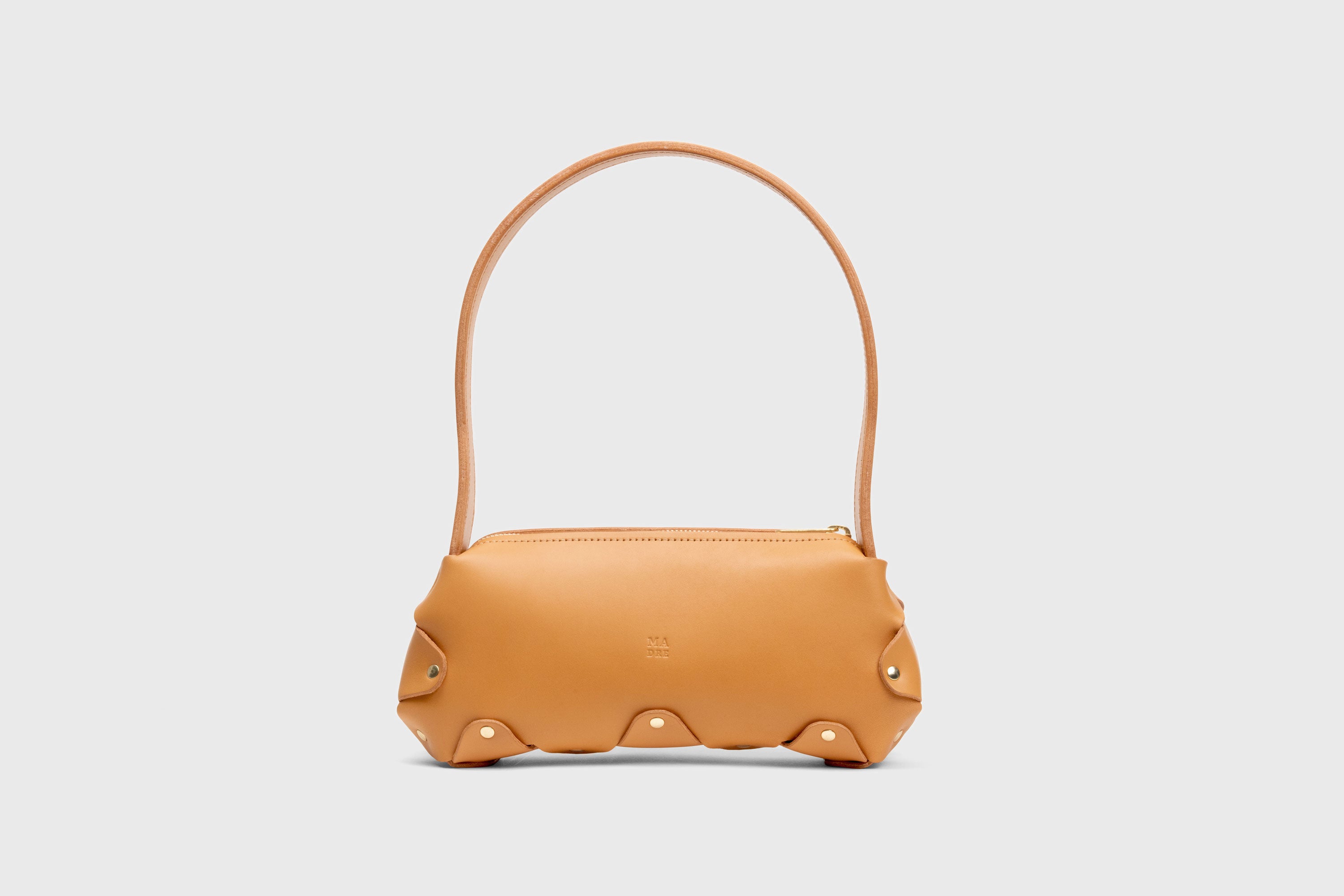 Fiona Bag Small Brown Color Leather Zipper Shoulder Bag Minimalist Modern Design Premium Quality Atelier Madre Manuel Dreesmann Barcelona