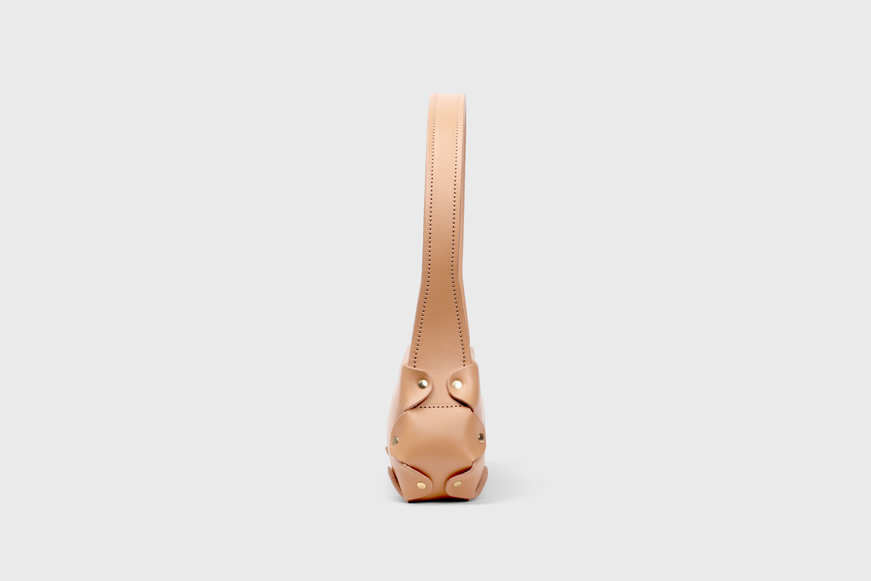 Fiona Bag Small Natural Color Leather Zipper Shoulder Bag Minimalist Modern Design Premium Quality Atelier Madre Manuel Dreesmann Barcelona