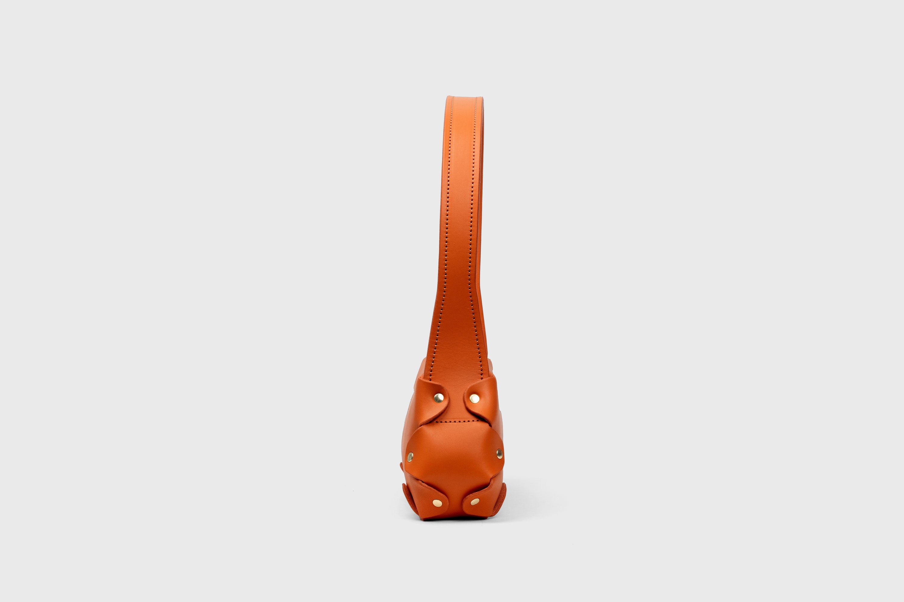 Fiona Bag Small Orange Color Leather Zipper Shoulder Bag Minimalist Modern Design Premium Quality Atelier Madre Manuel Dreesmann Barcelona
