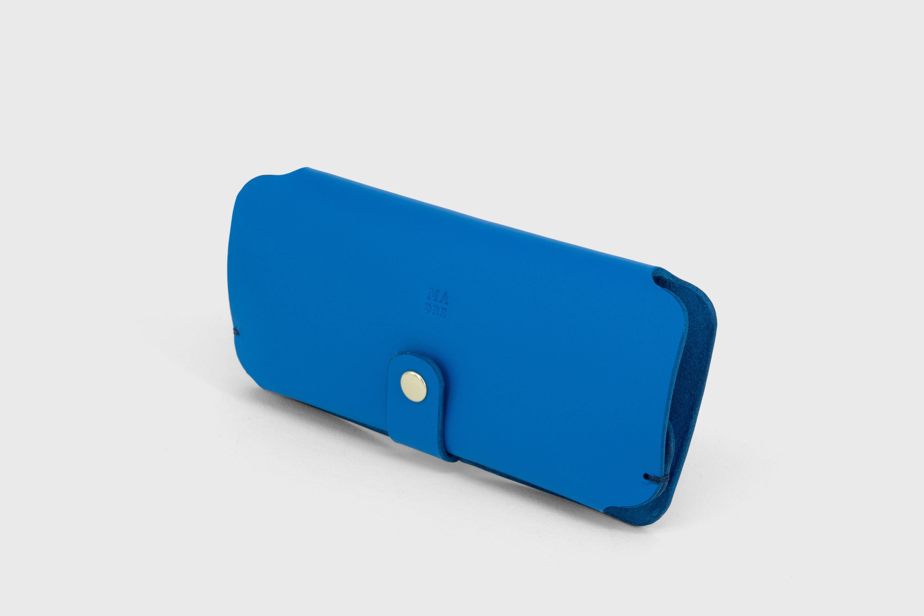 Glasses and Sunglasses Case Sleeve Royal Blue Color Leather Minimalistic Design Premium Quality Vegetable Tanned Leather Atelier Madre Manuel Dreesmann Barcelona Spain