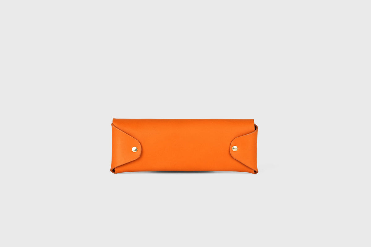 Glasses Case Orange Colour Leather Vegetable Tanned Modern Minimal Design Premium Quality Atelier Madre Manuel Dreesmann Barcelona 2
