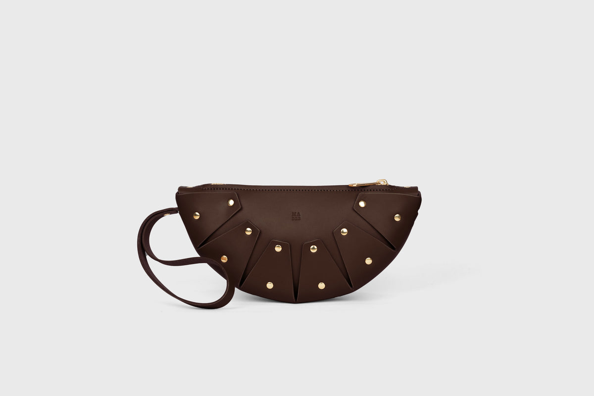 Juno Chocolate Brown Colour Leather Vegetable Tanned Modern Minimal Design Premium Quality Atelier Madre Manuel Dreesmann Barcelona 1