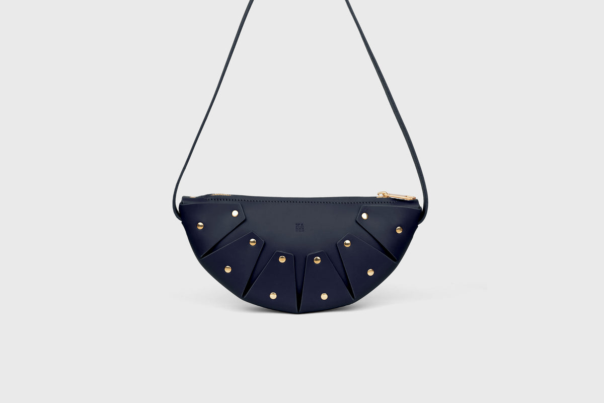 Juno Marine Blue Colour Leather Vegetable Tanned Modern Minimal Design Premium Quality Atelier Madre Manuel Dreesmann Barcelona 2