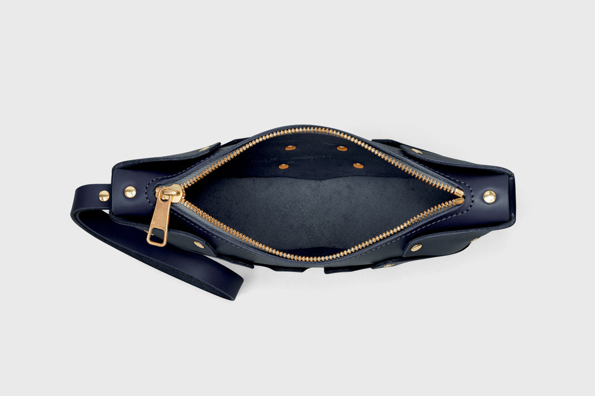 Juno Marine Blue Colour Leather Vegetable Tanned Modern Minimal Design Premium Quality Atelier Madre Manuel Dreesmann Barcelona 5