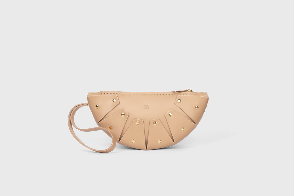 Juno Natural Colour Leather Vegetable Tanned Modern Minimal Design Premium Quality Atelier Madre Manuel Dreesmann Barcelona 1