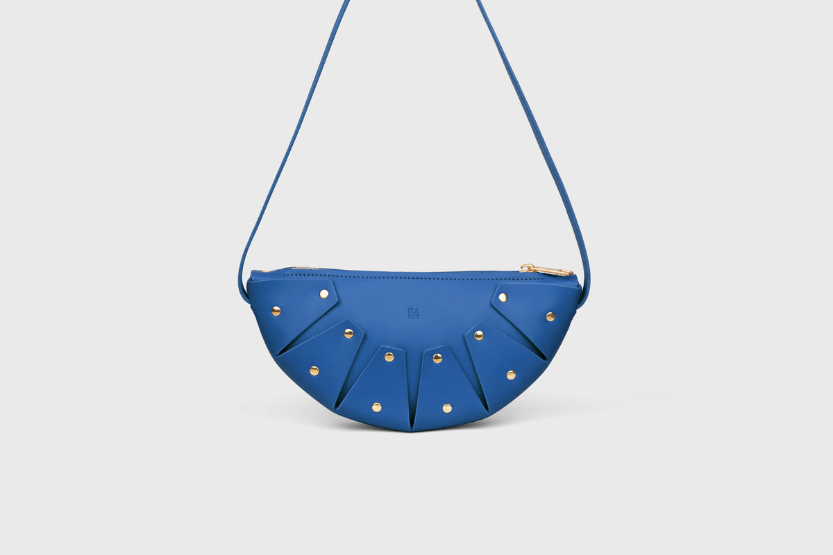 Juno Royal Blue Colour Leather Vegetable Tanned Modern Minimal Design Premium Quality Atelier Madre Manuel Dreesmann Barcelona 2