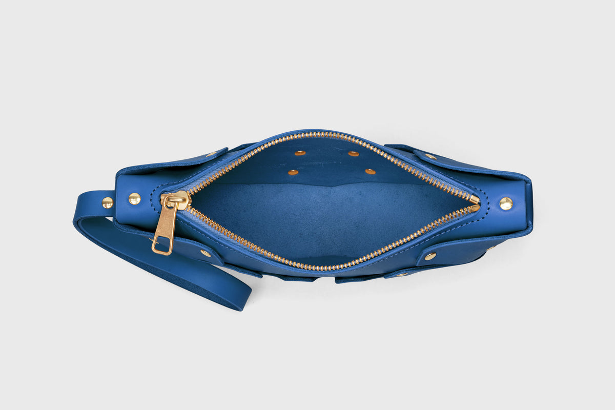 Juno Royal Blue Colour Leather Vegetable Tanned Modern Minimal Design Premium Quality Atelier Madre Manuel Dreesmann Barcelona 5